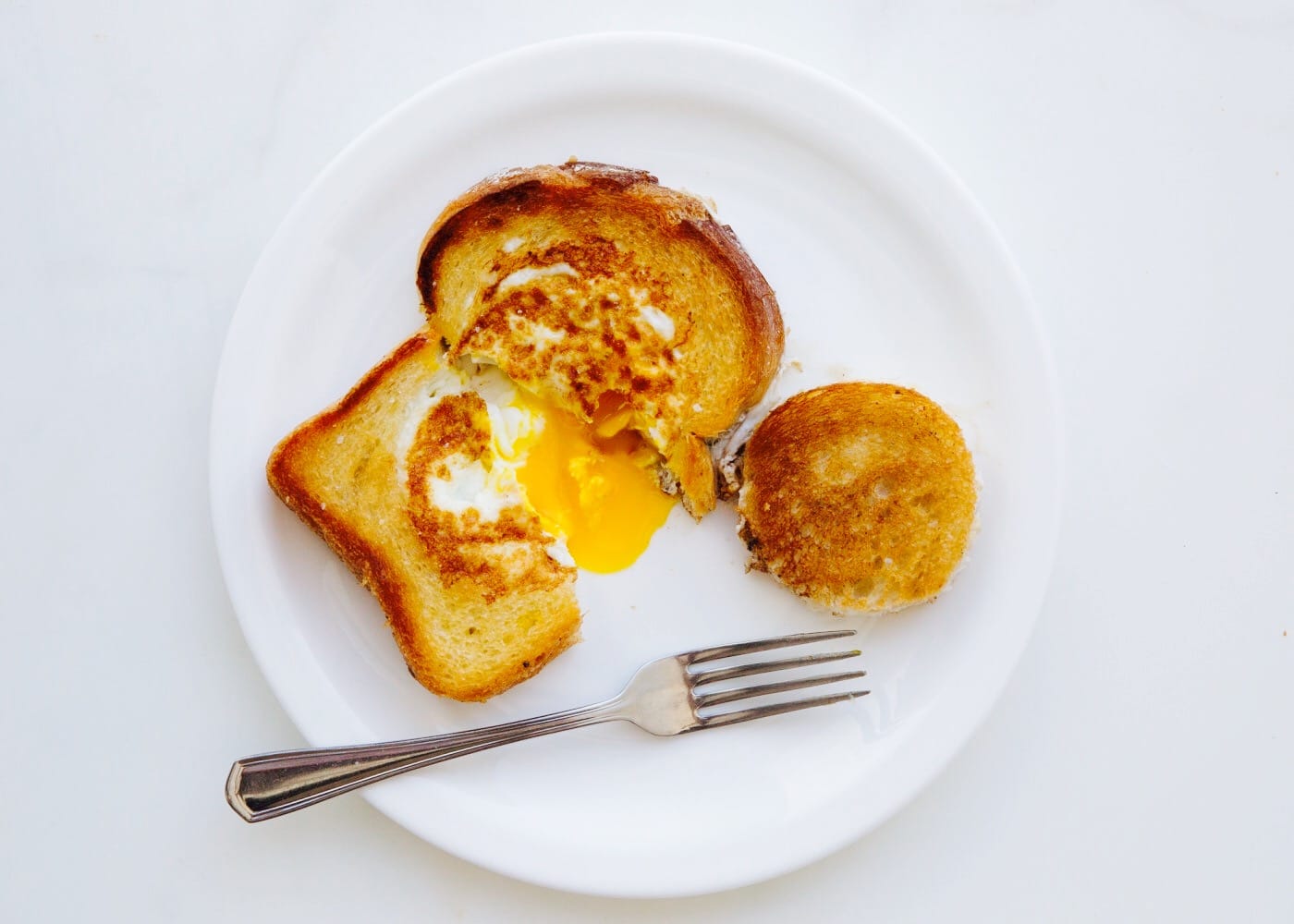 [Gallery] A hole in one – Cute Fried eggs with a hat